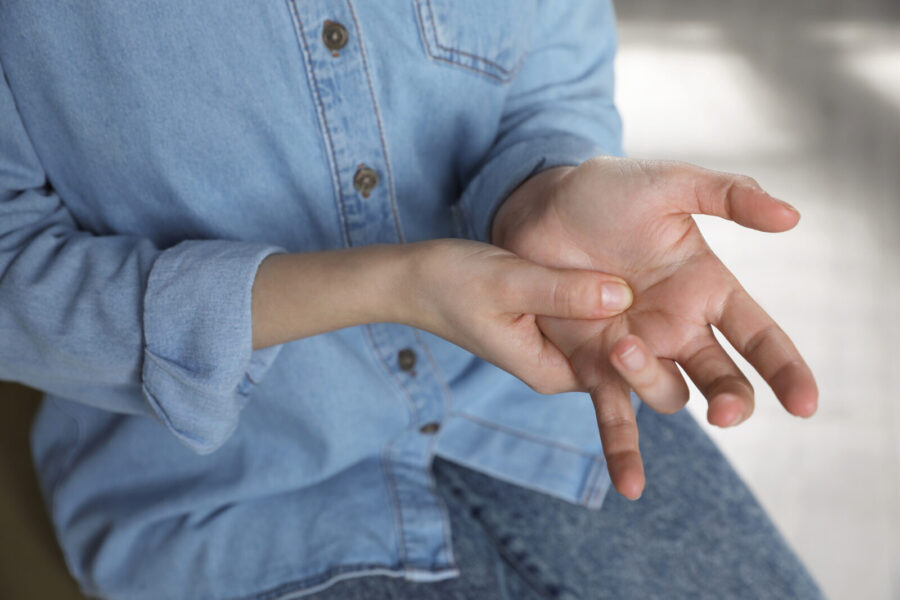 SCHNAPPFINGER UND KARPALTUNNELSYNDROM – WAS HABEN SIE MITEINANDER ZU TUN?